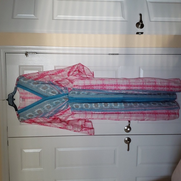 VENUS Dresses & Skirts - NWOT Gorgeous Venus Long Dress